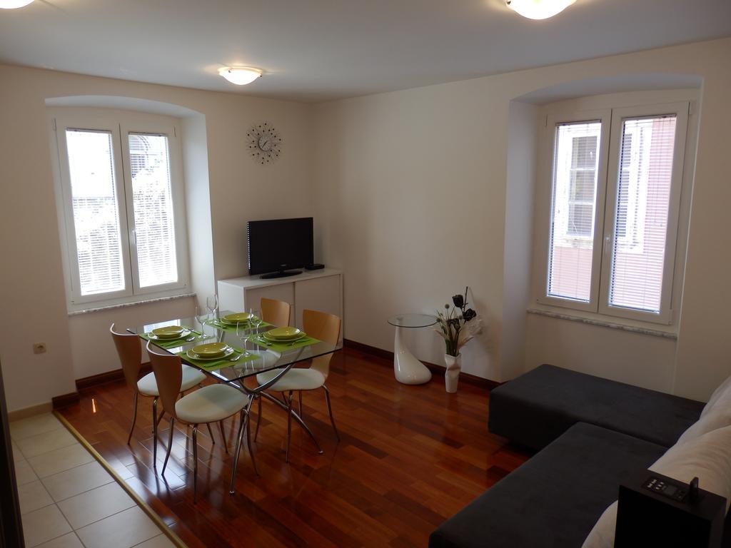 Apartment Pula Center מראה חיצוני תמונה